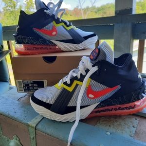 Lebron 18